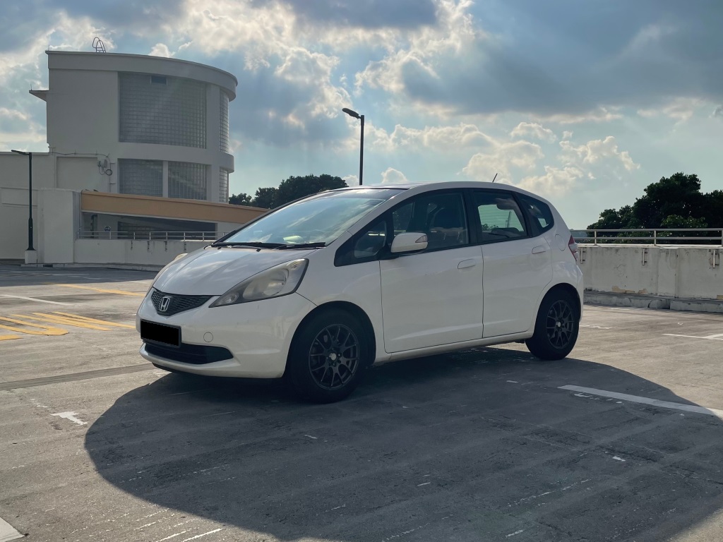 Honda Jazz (FL) - Affordable car rental Singapore, PHV Grab rental vehicle