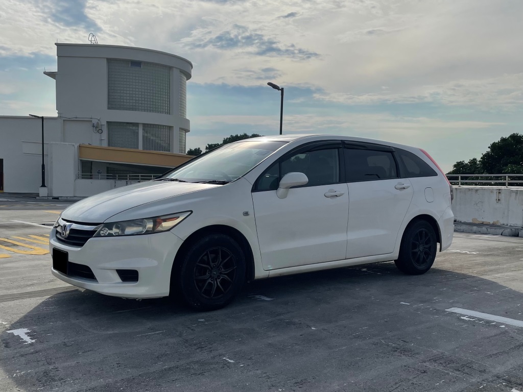 Honda Stream - Affordable car rental Singapore, PHV Grab rental vehicle