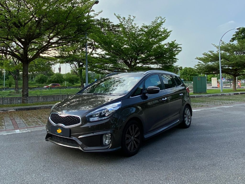 Kia Carens - Affordable car rental Singapore, PHV Grab rental vehicle