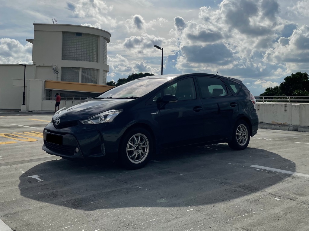 Toyota Prius Plus - Affordable car rental Singapore, PHV Grab rental vehicle
